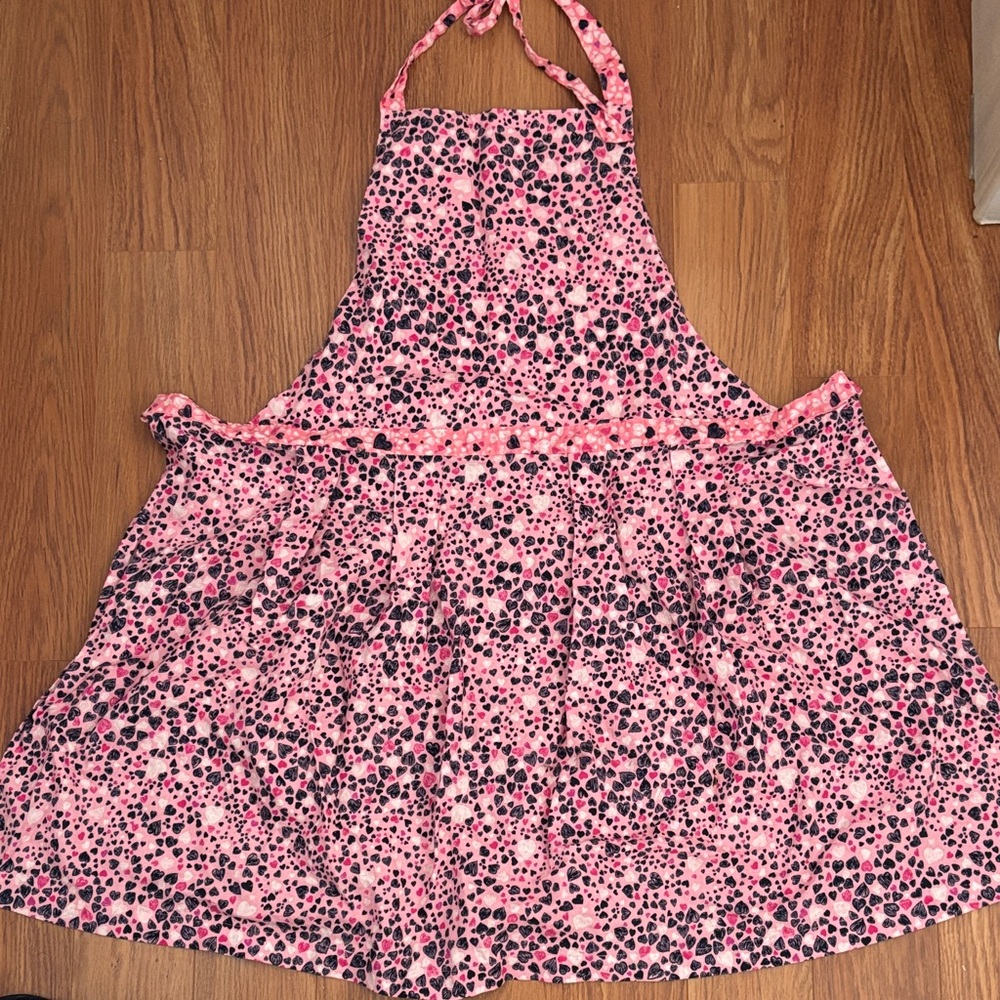 Vera Bradley Pink and Black Heart Apron